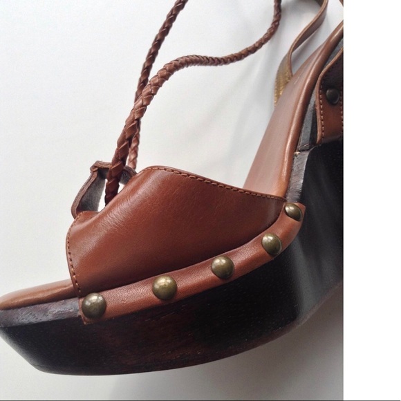 DIANE VON FURSTENBERG LEATHER WEDGE SANDALS - Picture 3 of 6